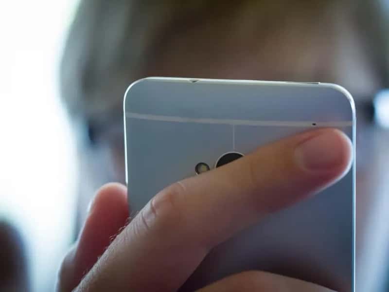 #13 - They Notice When You've Used the Mobile Passport Control App and Treat It as a Trust Signal (Image Credits: Stocksnap)