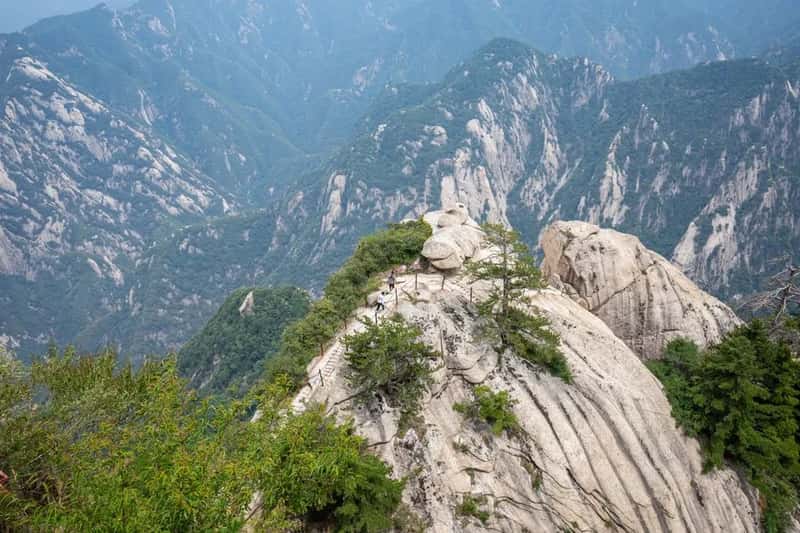 3. Huashan's plank walk, China (Image Credits: Pexels)
