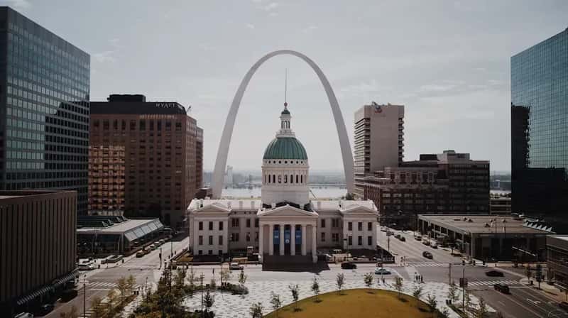 2. St. Louis, Missouri: The City With the Steepest Decline in America (Image Credits: Unsplash)