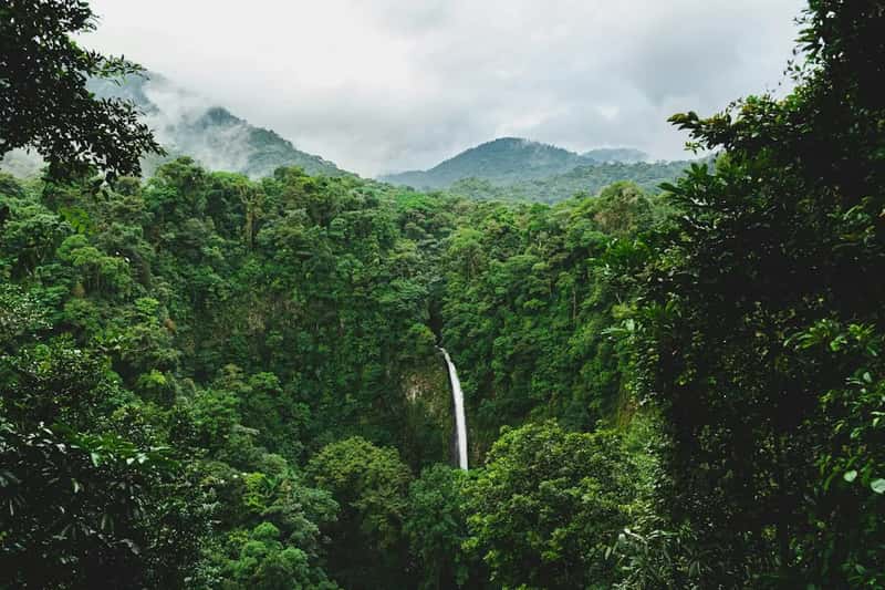 Costa Rica's rising costs are sending travelers elsewhere (Image Credits: Unsplash)