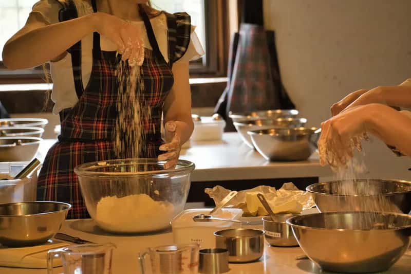 #5 - Home Economics Was a Real Class Where You Actually Learned to Cook and Sew (Image Credits: Pexels)