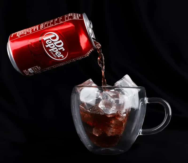 6. The Ice Obsession and Other Drink Quirks (Image Credits: Unsplash)
