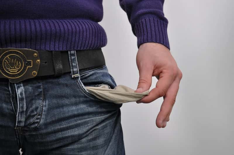 They Empty Their Pockets and Prep Devices Early (Image Credits: Pixabay)