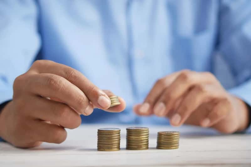 2. Pin down the exact income threshold for your target country (Image Credits: Unsplash)