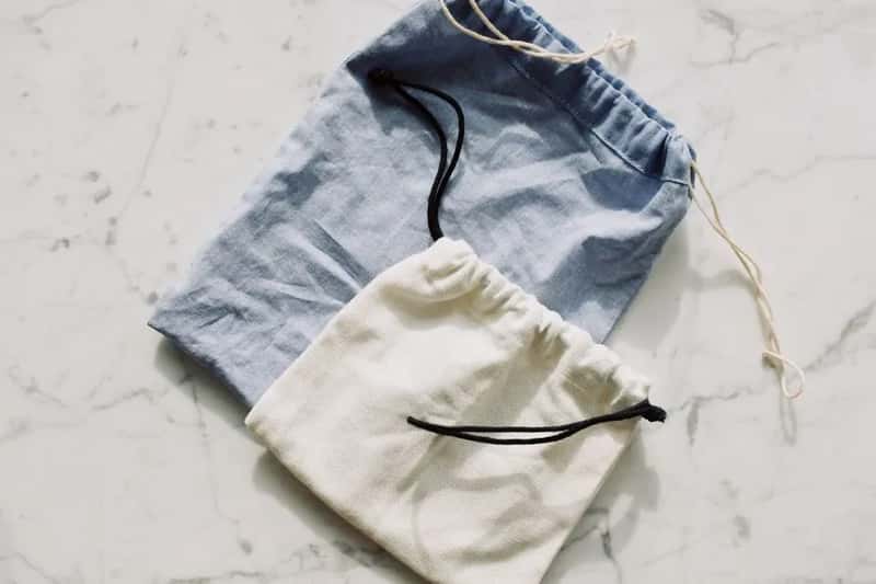 Pouches and Smart Shoes (Image Credits: Pexels)