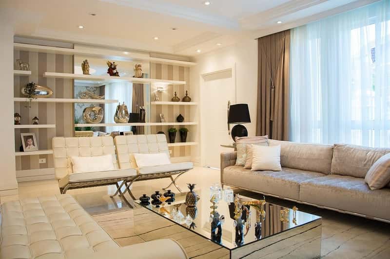House Sitting Opens Doors to Luxury Homes (Image Credits: Pixabay)