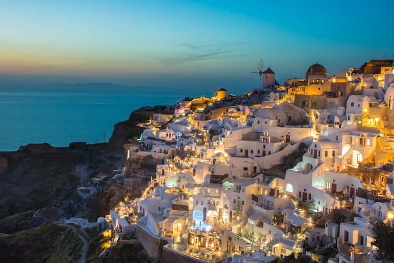 Greece: Ancient Heritage with Modern English Accessibility (Image Credits: Unsplash)