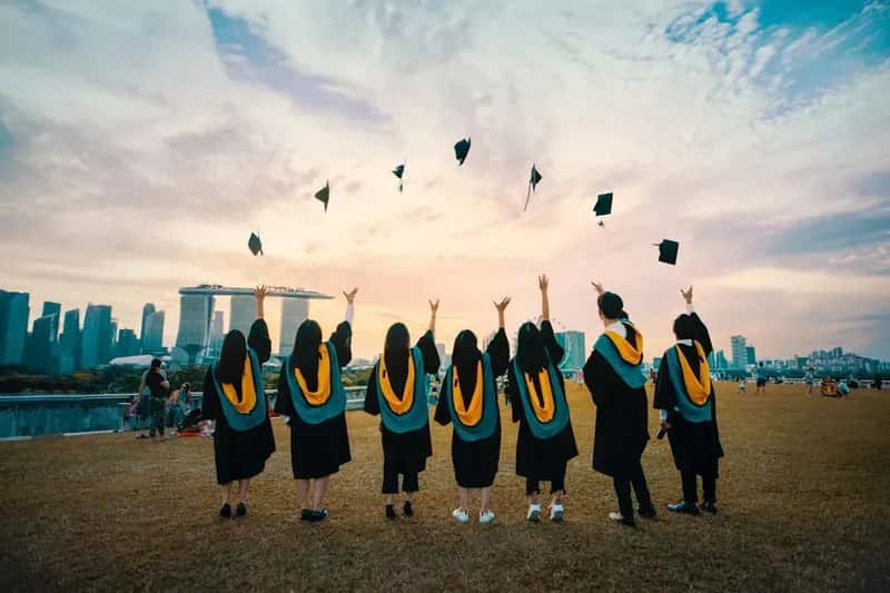9. Singapore - The Creative Thinking Capital (Image Credits: Unsplash)