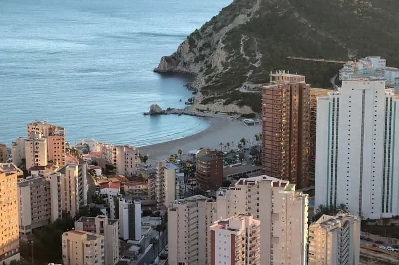 Spain: Still Open, But the Fine Print Is Getting Longer (Image Credits: Pixabay)