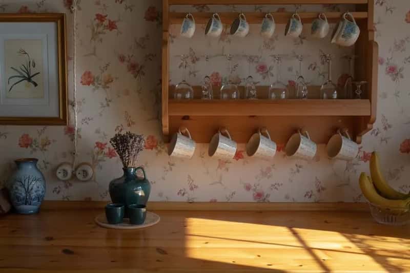 #24 - The Wallpaper Went Everywhere - Including the Ceiling (Image Credits: Pexels)