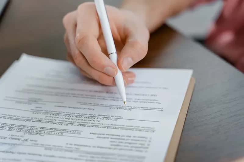 #8 – Registering Your Valuables With CBP Before You Leave Is Free and Takes Five Minutes (Image Credits: Pexels)