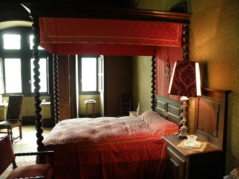 1. Bedspreads that rarely, if ever, get washed (Self-photographed, CC0)