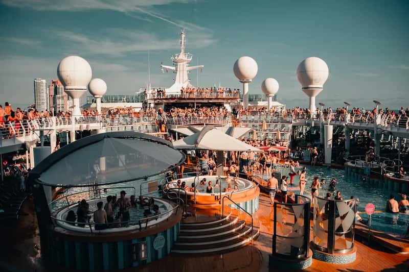 A younger, more varied crowd than I expected (Image Credits: Unsplash)