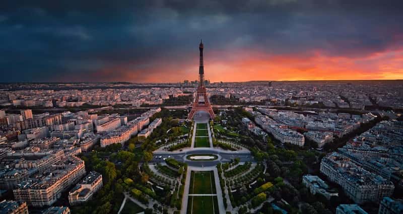 Eiffel Tower, Paris (Image Credits: Unsplash)