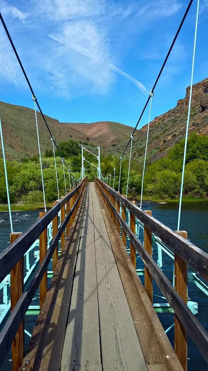 #9 - Leaving the Designated Trail (BLM Oregon & Washington, Flickr, CC BY 2.0)