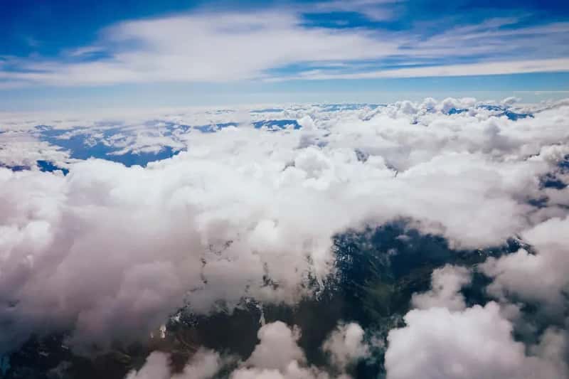 What Altitude and Dehydration Do on Top of All This (Image Credits: Unsplash)