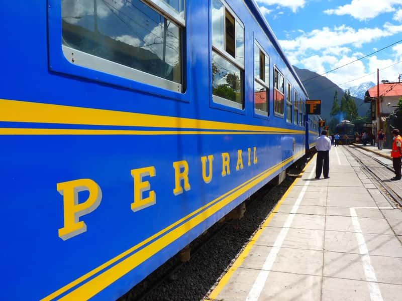 Getting Around: Trains, Buses, and City Transport (Image Credits: Pixabay)