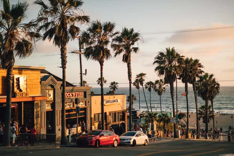 1. California: The Steepest Income Tax Rates in the Country (Image Credits: Unsplash)