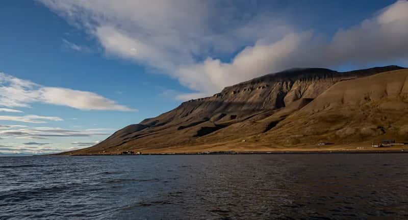 Expedition Cruise 3: HX Hurtigruten Expeditions to Svalbard's Deep Fjords (Image Credits: Unsplash)