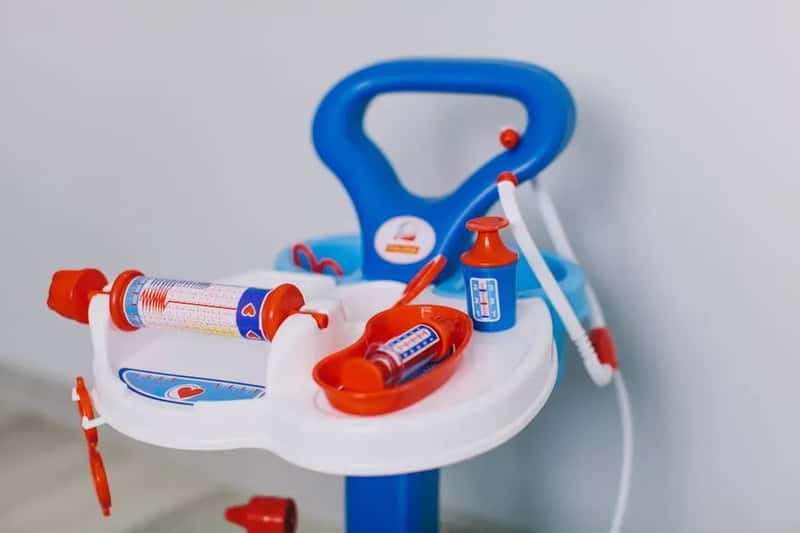 #28 - Playing With Toys Containing Actual Toxins (Image Credits: Pexels)