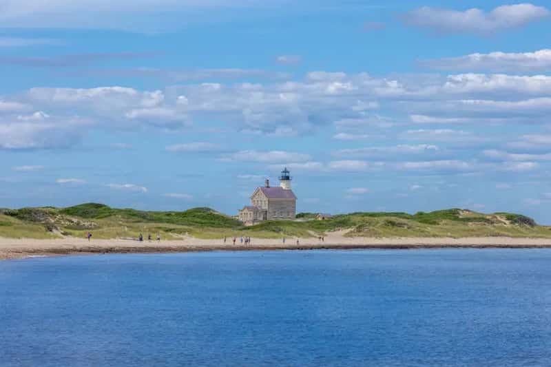 #1 – Block Island, Rhode Island: 17 Miles of Coastline and Almost No One on It (Image Credits: Pexels)