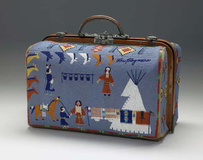 8. What's Inside the Bag Matters More Than What's Written on the Outside (Image Credits: Rawpixel)