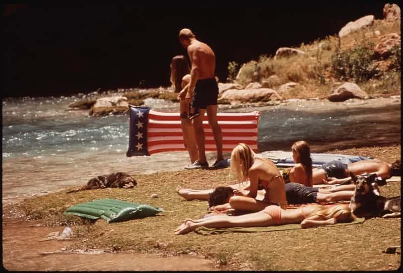 7. Calling Yourself "American" as If It Applies Only to the U.S. (Image Credits: Rawpixel)