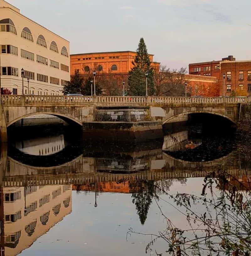 3. Bangor, Maine (Image Credits: Pexels)