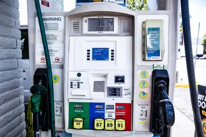 28. Premium Gas for a Regular Engine (Image Credits: Pexels)