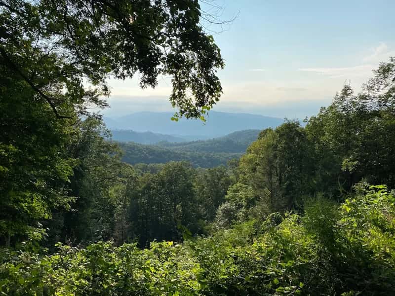 33. Gatlinburg, TN (Image Credits: Unsplash)