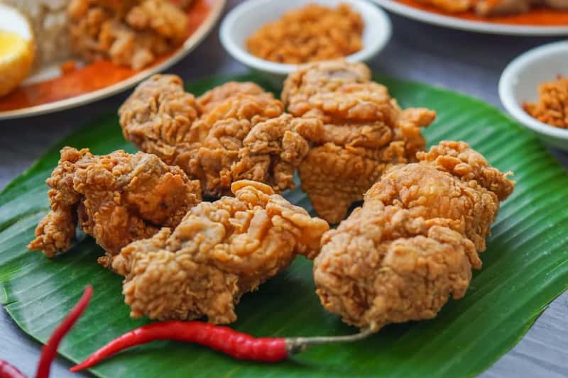 4. Cold Fried Chicken for the Road (Image Credits: Unsplash)