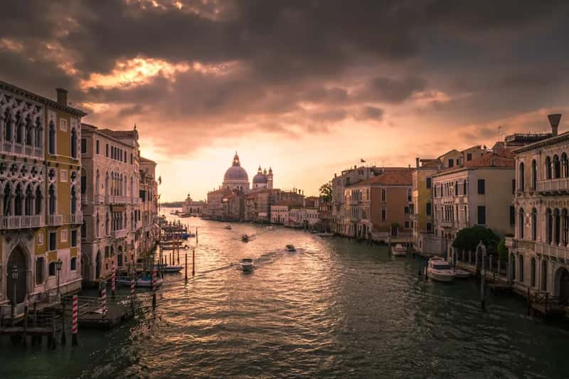 7. Venice: A City With No Cars and Nowhere Else to Compare It To (Image Credits: Unsplash)