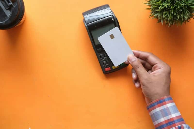 Why Partial Payments Help Everyday Travelers (Image Credits: Unsplash)