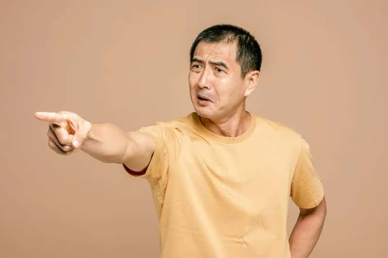 8. Falsely accusing staff of theft when something goes missing (Image Credits: Pexels)