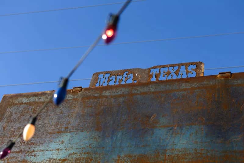 5. Marfa, Texas (Lars Plougmann, Flickr, CC BY-SA 2.0)
