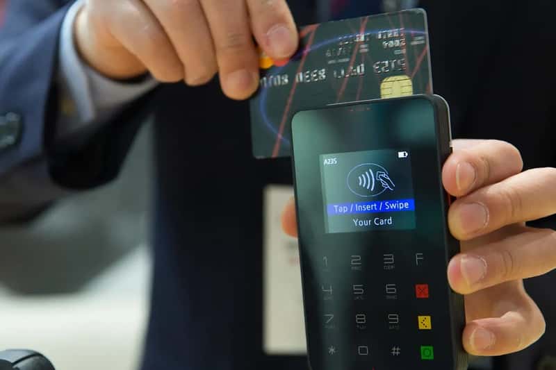 Reading the Fine Print Before You Swipe (Image Credits: Pixabay)