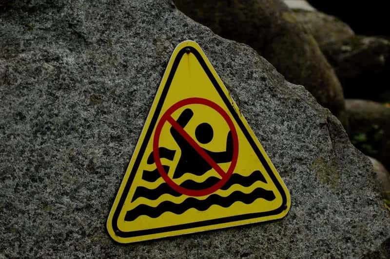 18. Swimming in Undesignated Water Areas (Image Credits: Pexels)