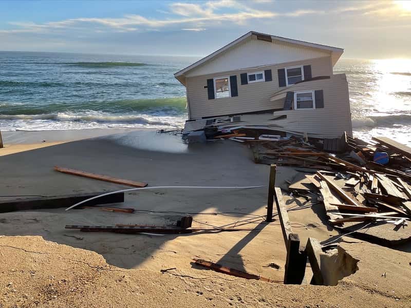 When the Ocean Comes for You (Image Credits: Flickr)