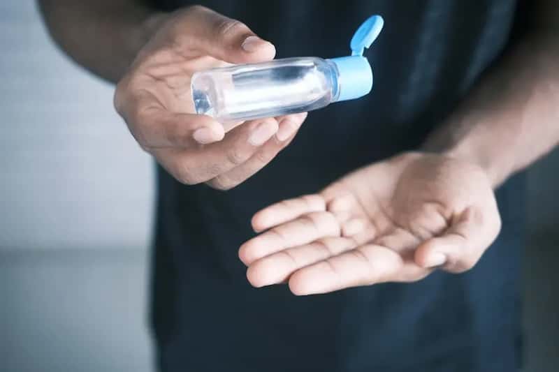 The Power of Hand Sanitizer as Your In-Flight Best Friend (Image Credits: Pexels)