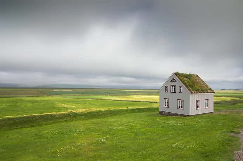 1. Iceland (Image Credits: Pixabay)