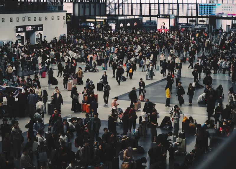3. They Never Crowd the Gate Before Boarding Is Called (Image Credits: Unsplash)