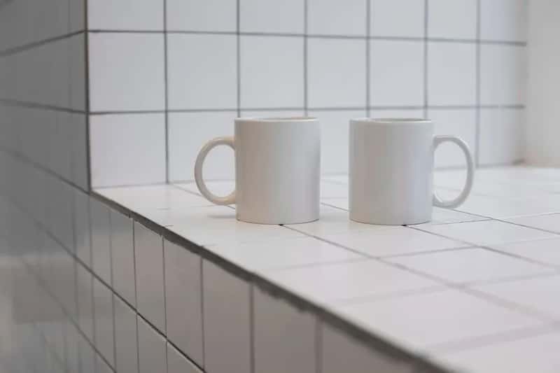 #25 - The Countertops Were Made of Ceramic Tile, Grout Lines and All (Image Credits: Pexels)