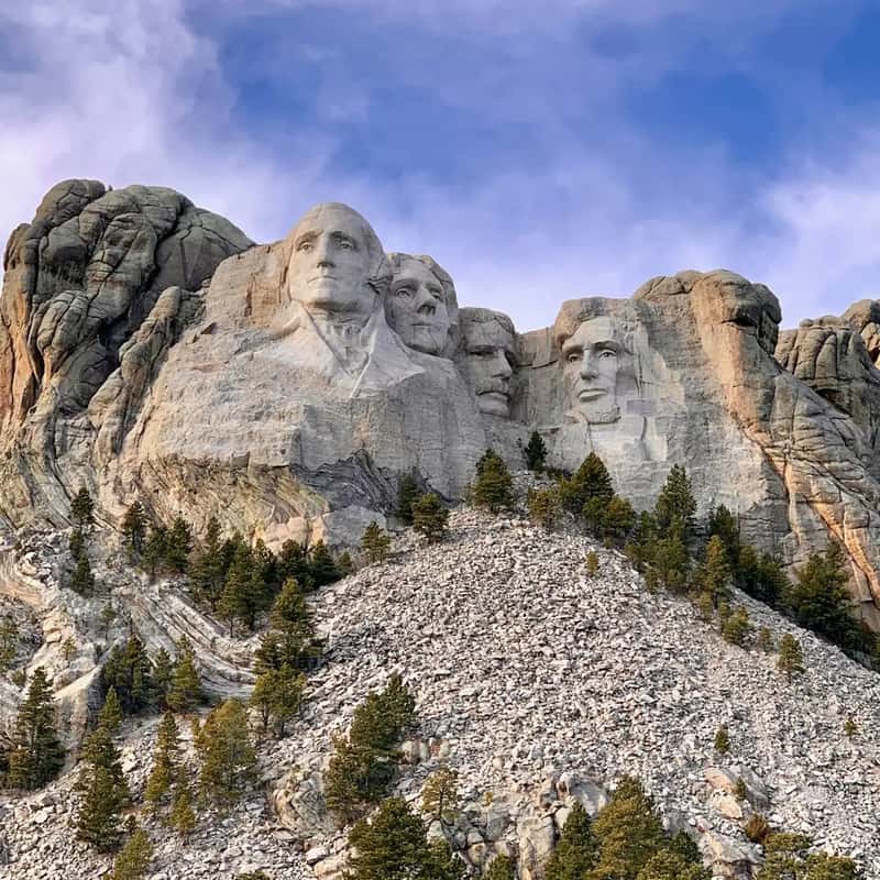 4. Mount Rushmore, South Dakota (Image Credits: Unsplash)