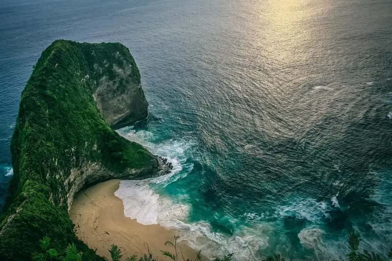 Indonesia: Island Life at Island Prices (Image Credits: Pixabay)