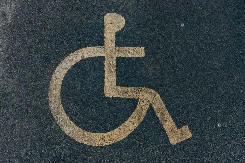 11. Priority Handling When a Mobility Device Is Delayed or Damaged (Image Credits: Pexels)