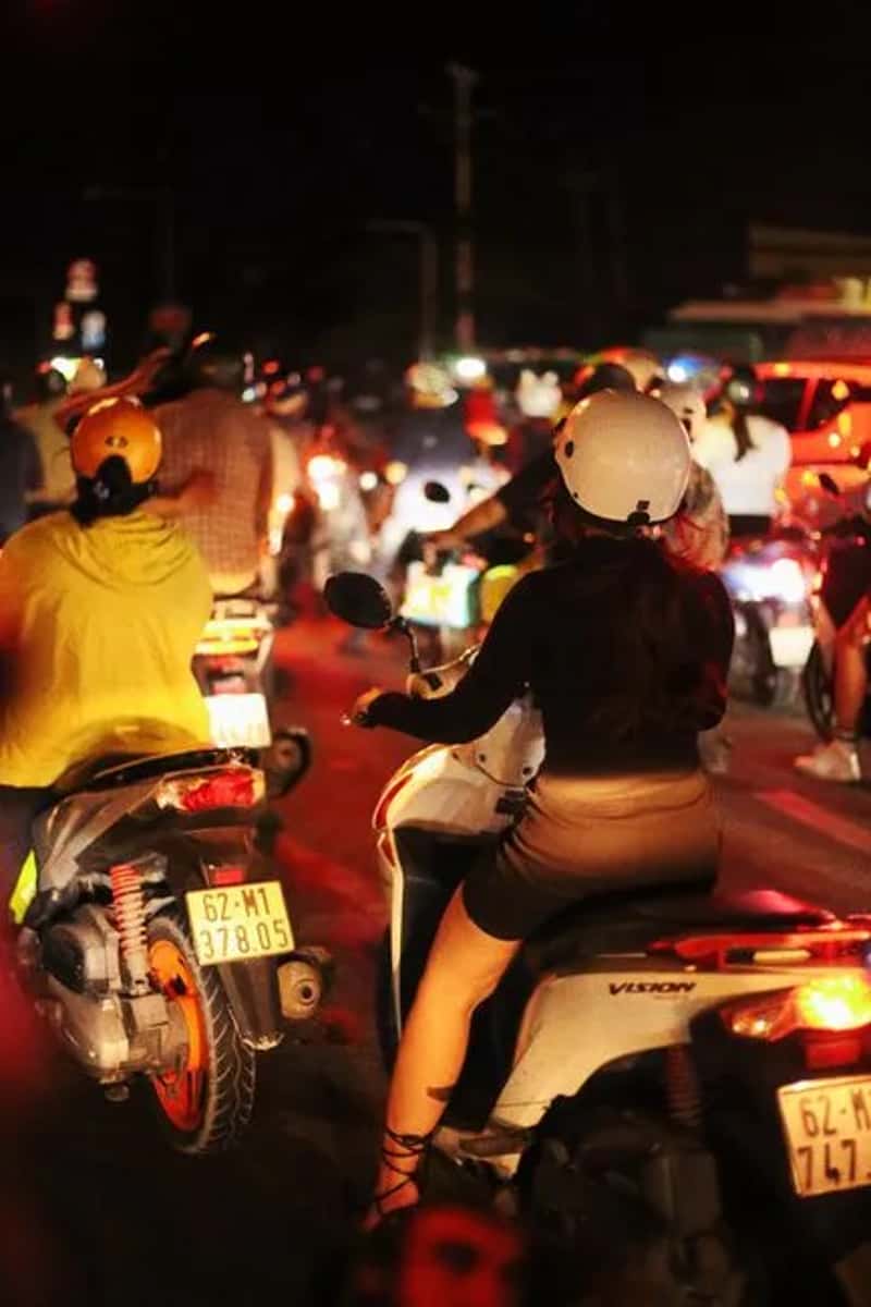 Renting a scooter without proper licensing or experience (Image Credits: Pexels)