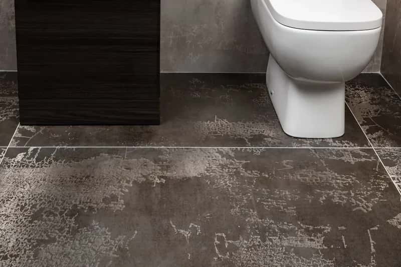 #7 - They Declutter the Bathroom Floor Completely (Image Credits: Unsplash)