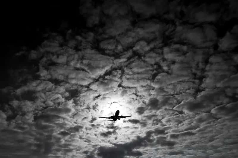 3. Turbulence that barely registers with anyone else (Image Credits: Pexels)