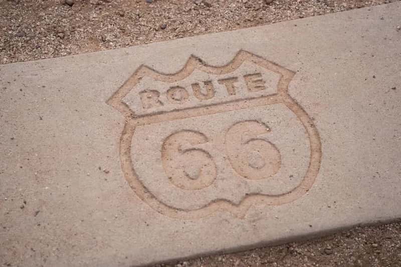 #3: The Route 66 Photo Stop Built on a Lie of Superlatives (Image Credits: Pexels)