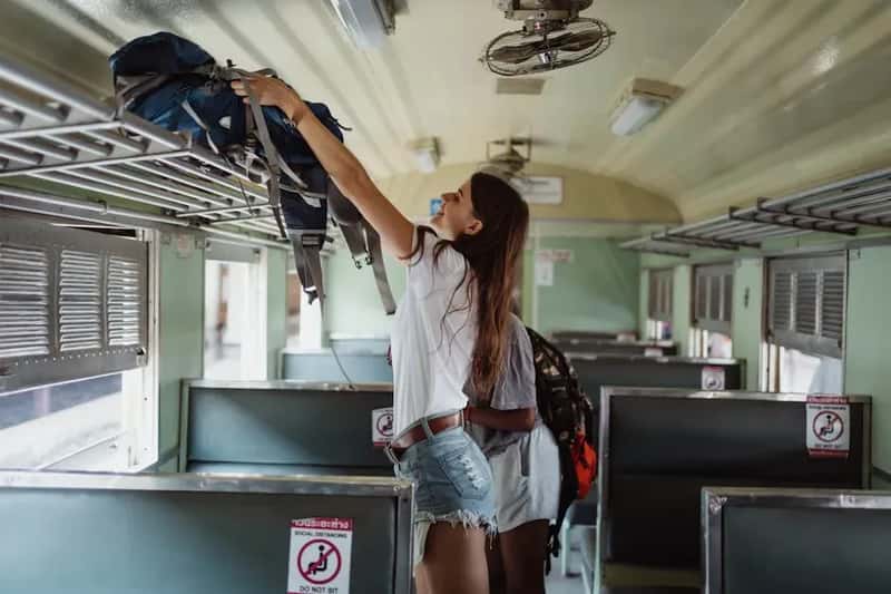3. Ignoring Luggage Storage Rules on High-Speed Trains (Image Credits: Pexels)